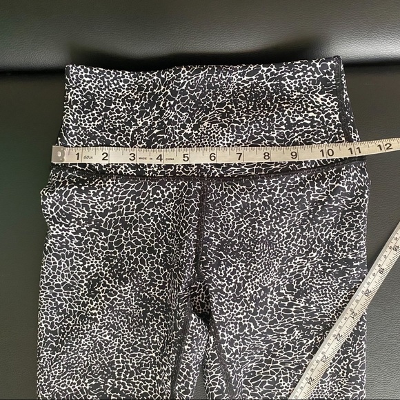 Lululemon Wunder Under HR Tight 2 - Picture 12 of 13